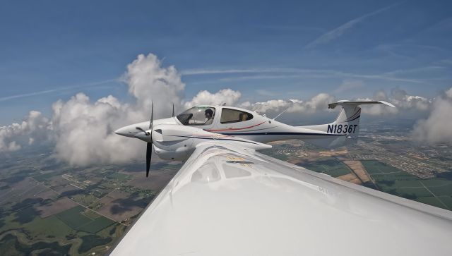 Diamond Twin Star (N1836T)