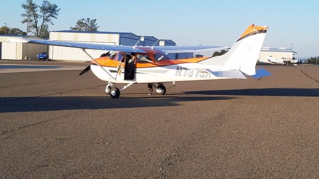 N737SR —