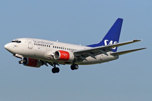 BOEING 737-600 (LN-RPB)