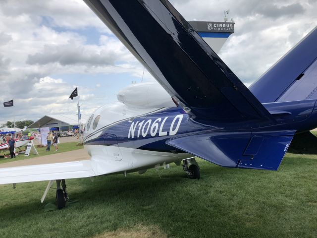 Cirrus Vision SF50 (N106LD)