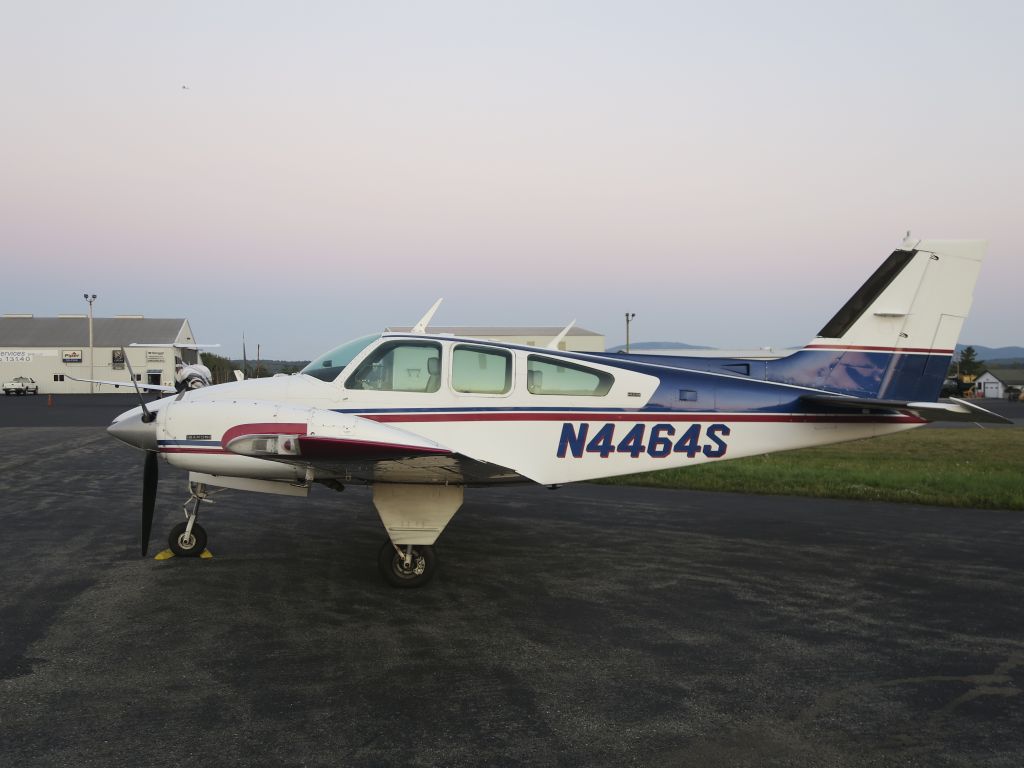 Beechcraft Baron (58) (N4464S) - 16 September 2015