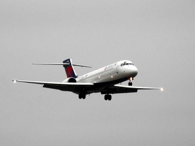 Boeing 717-200 (N906AT) - DAL2311 DTW-PHL