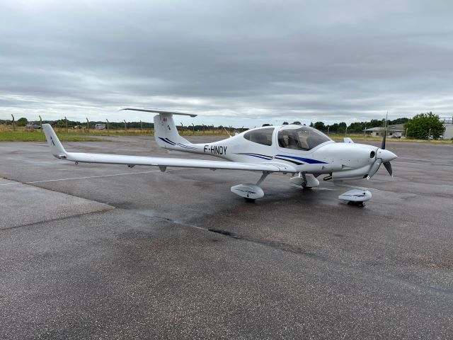 Diamond Star (F-HNDY) - Aeroclub Apron