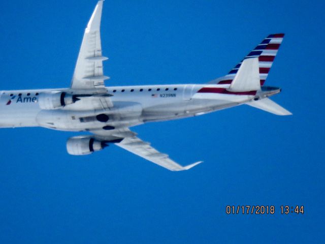 Embraer 175 (N239NN)