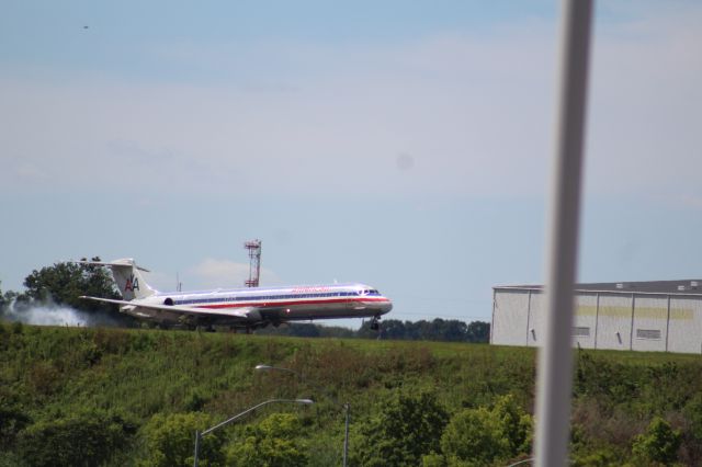 McDonnell Douglas MD-83 (N984TW)