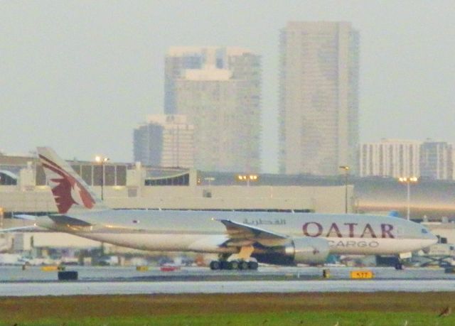 BOEING 777-200LR (A7-BFB)