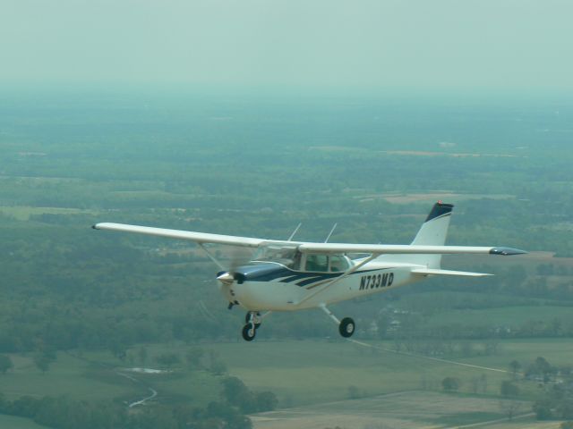 Cessna Skyhawk (N733MD)