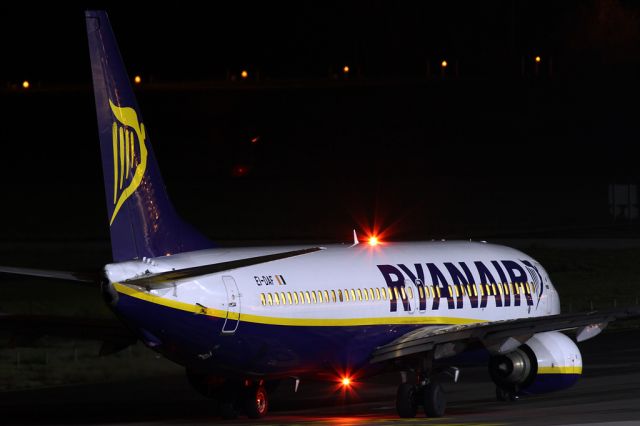 Boeing 737-700 (EI-DAF)