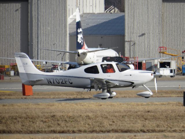 Cirrus SR-22 (N702FC)