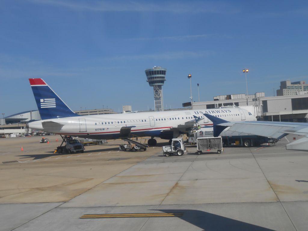 Airbus A321 (N179UW)