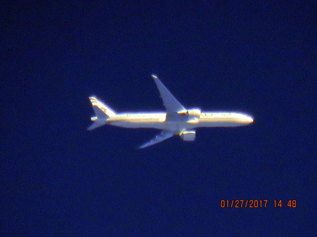 BOEING 777-300ER (A6-ETM)