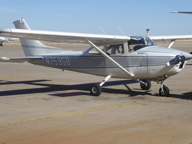 Cessna Skylane (N759GB)