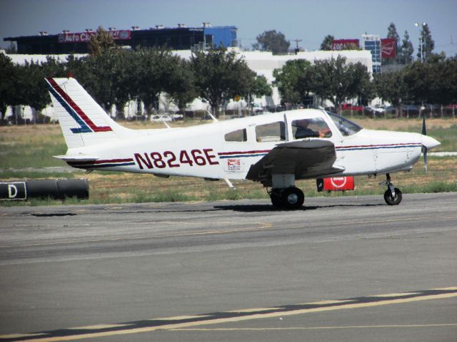 Piper Cherokee (N8246E) - Taxiing to RWY 26L