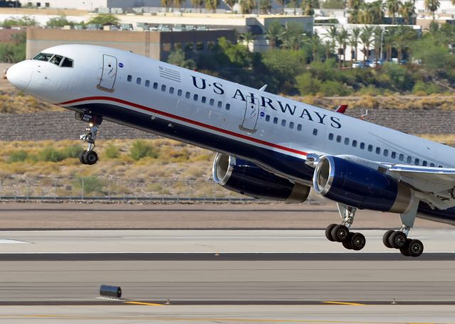 Boeing 757-200 (N908AW)