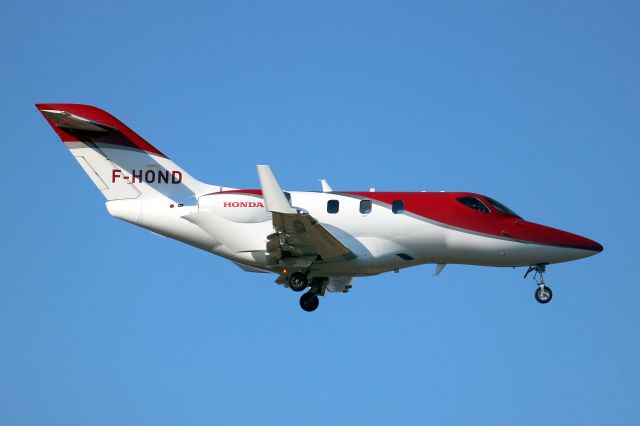 Honda HondaJet (F-HOND) - Eatis HondaJet on short finals for rwy 06 on 7-Mar-22 arriving from LSZB as SRK97.