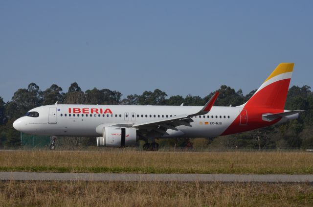 Airbus A320 (EC-NJU) - EC-NJU Just Arrived At LEVX From LEMD. 21-11-2021