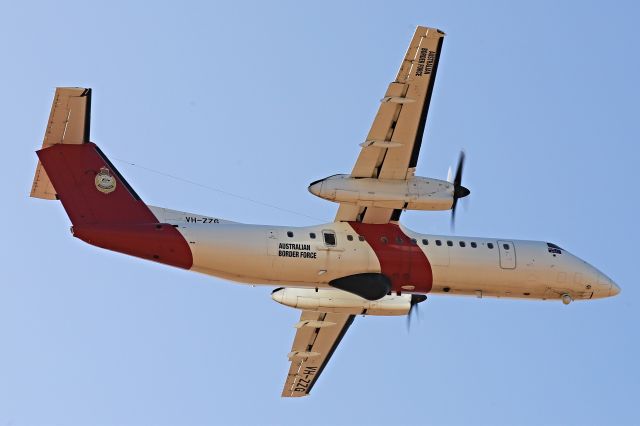 de Havilland Dash 8-300 (VVHZZG)