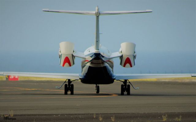 Learjet 40 (C-FEMF) - Santa Maria Island International Airport - LPAZ. September 8, 2019.