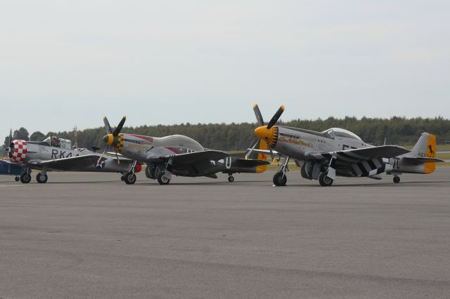 North American P-51 Mustang (N251CS)