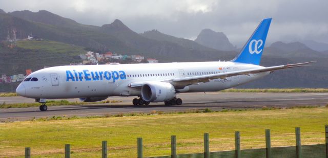Boeing 787-9 Dreamliner (EC-MSZ) - "JJ Hidalgo" Name
