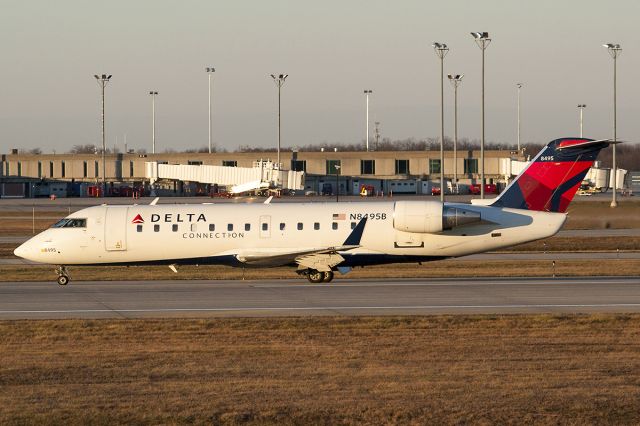 Canadair Regional Jet CRJ-200 (N8495B)