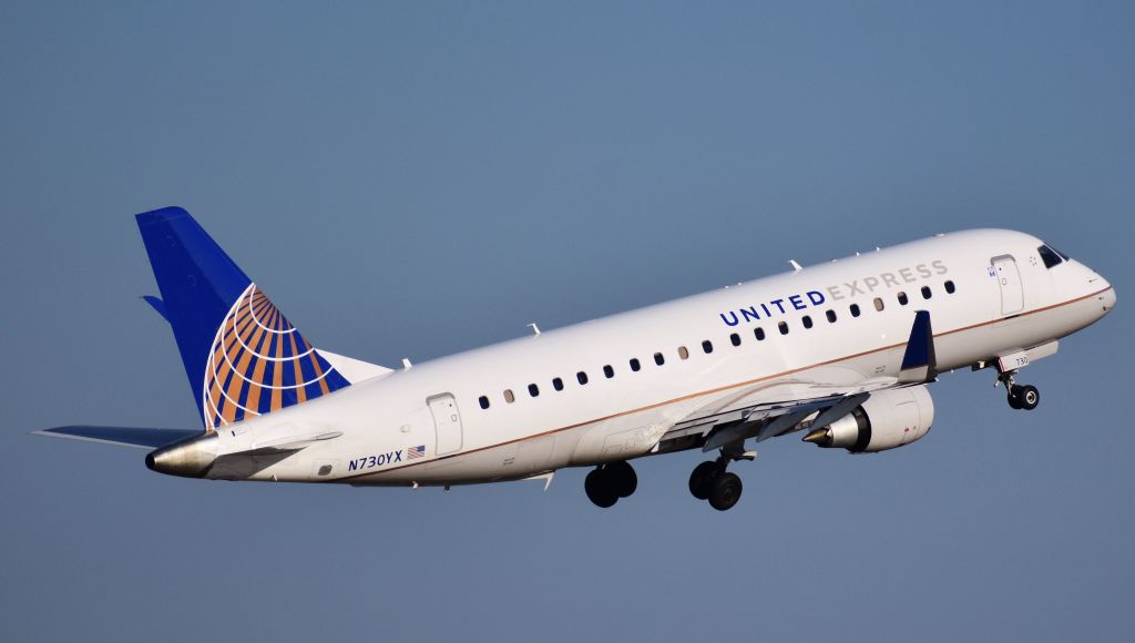 Embraer 175 (N730YX) - At the RDU observation deck, 11/22/17.