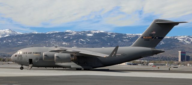 Boeing Globemaster III (04-4128)