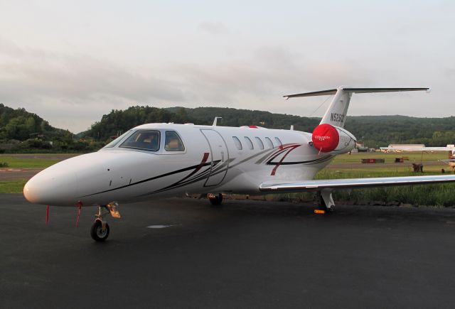 Cessna Citation CJ4 (N525CZ) - Cessnas brand new CJ4 on the RELIANT AIR ramp. RELIANT AIR operates three CJ2s. RELIANT AIR has the lowest fuel price onthe Danbury airport.