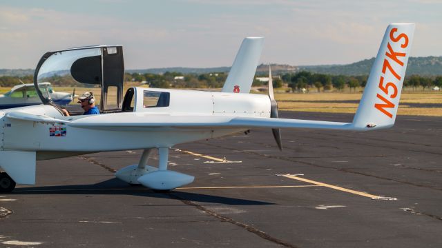 RUTAN Defiant (N57KS)