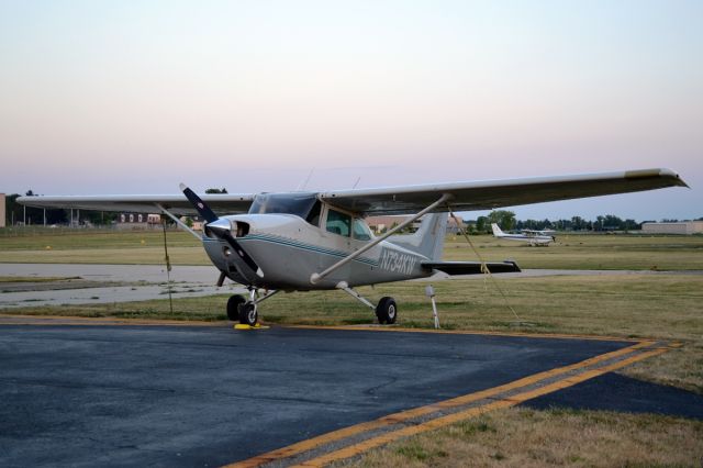 Cessna Skyhawk (N734KW)