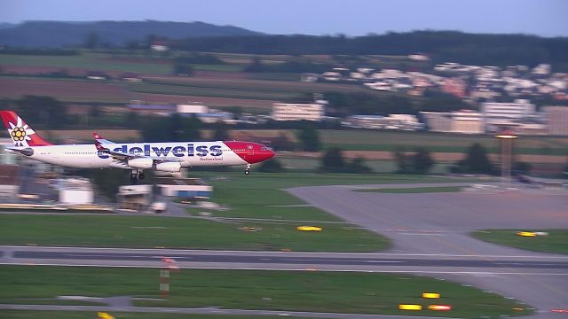 Airbus A340-300 (HB-JMG)