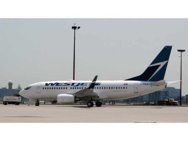 Boeing 737-700 (C-FIBE) - Serial number 37956.