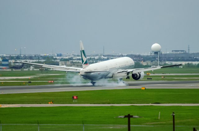 BOEING 777-300ER (B-KQC)