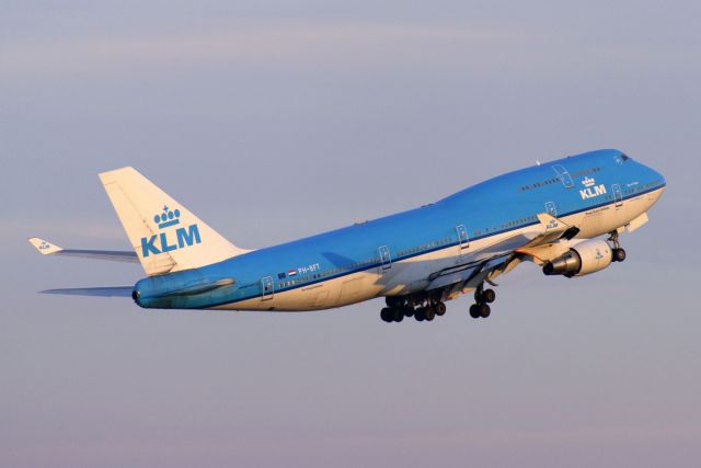 Boeing 747-400 (PH-BFT) - © Curt Littlejohn  /  ✈ concord⁹⁷⁷  /  aviationcolorsbr /br /<a href="a rel=nofollow href=http://www.flickr.com/photos/concord977/collections/72157626311010771/">✈http://www.flickr.com/photos/concord977/collections/72157626311010771/">✈/a More Aviation Photos, grouped by Aircraft Type</a>br /br /<a href="a rel=nofollow href=http://www.flickr.com/photos/concord977/collections/72157626439301238/">✈✈http://www.flickr.com/photos/concord977/collections/72157626439301238/">✈✈/a More Aviation Photos, grouped by Airport Location</a>br /br /<a href="a rel=nofollow href=http://www.flickr.com/photos/concord977/collections/72157626321437135/">★★http://www.flickr.com/photos/concord977/collections/72157626321437135/">★★/a More Non-Aviation Photos, grouped by City</a>