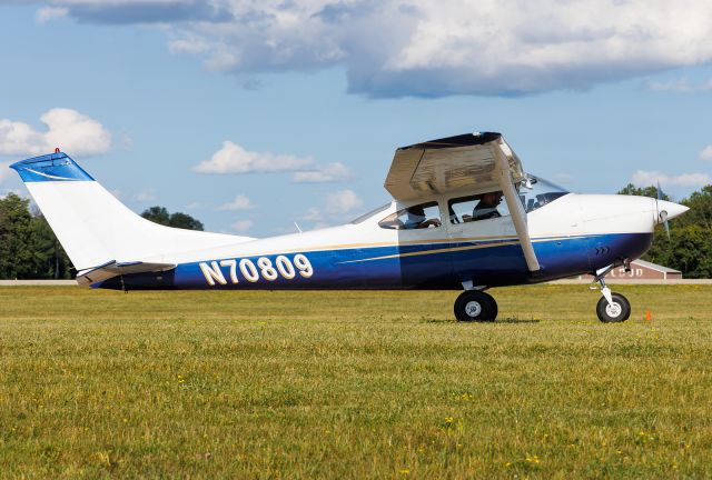 Cessna Skylane (N70809)