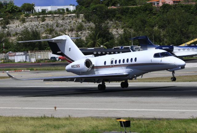 Cessna Citation Longitude (N822QS)