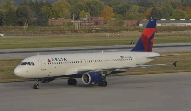 Airbus A320 (N351NW) - Taxiing at MSP