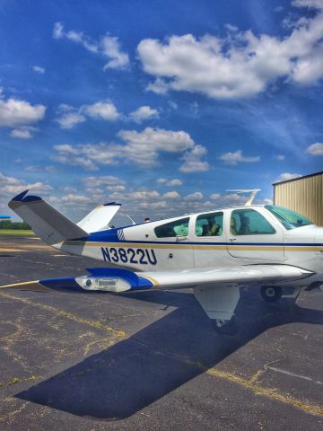 Beechcraft 35 Bonanza (N3822U)