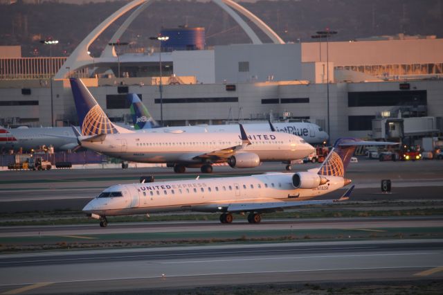 Canadair Regional Jet CRJ-700 (N783SK)