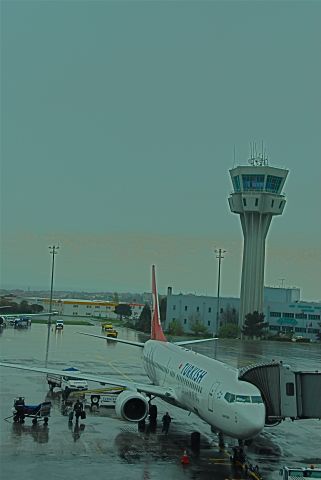 — — - Istanbul Ataturk Airport Tower