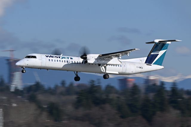 de Havilland Dash 8-400 (C-GWEQ)