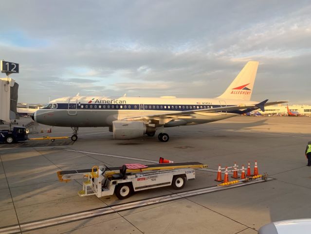 Airbus A319 (N745VJ) - One of American's vintage livery A319s - seen at KOAK from ASA371 on 4/14/2019