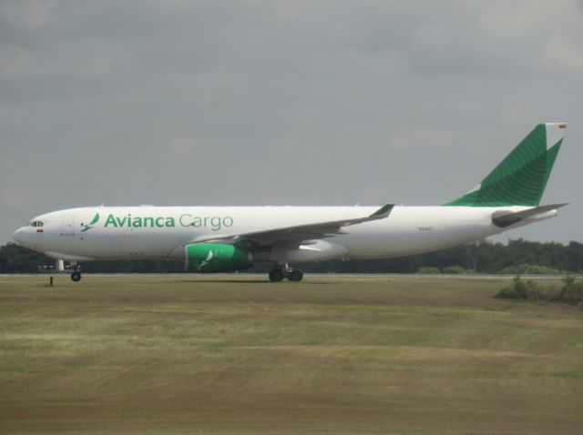 Airbus A330-200 (N331QT)