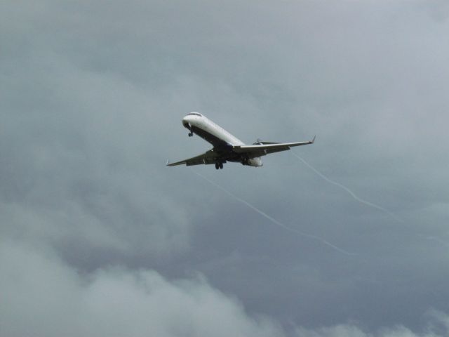 Canadair Regional Jet CRJ-700 —