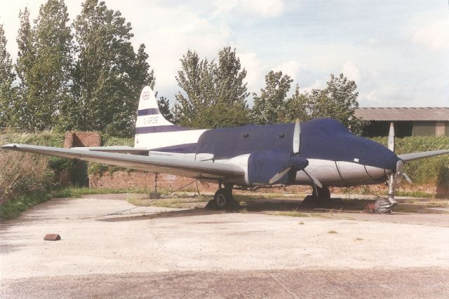 Hawker Siddeley Dove (G-ARDE) - Seen here in Jul-95.br /br /Registration cancelled 30-May-01. Put on display at Al Mahatta Museum, Sharjah UAE.