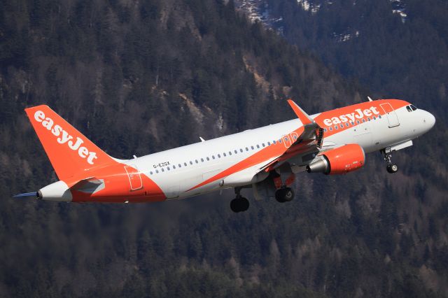 Airbus A320 (G-EZGX)