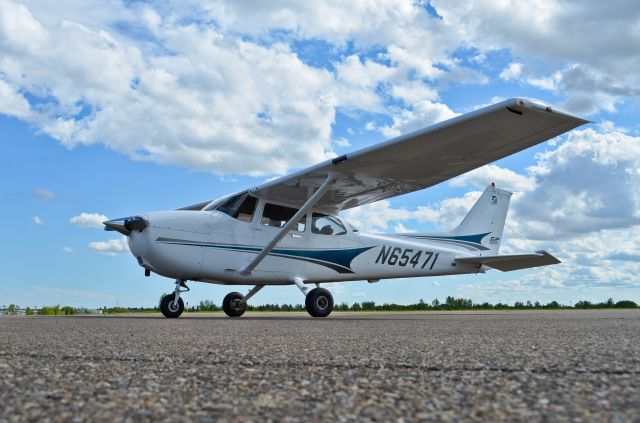 Cessna Skyhawk (N65471)