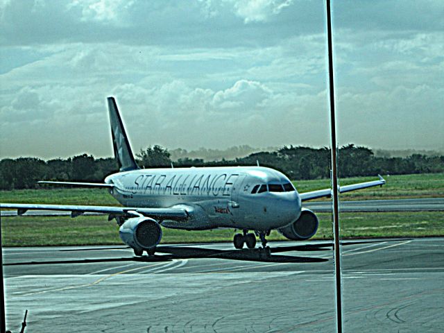 Airbus A320 (N683TA)