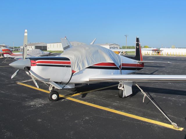 Mooney M-20 (N231KP) - A fast aircraft!