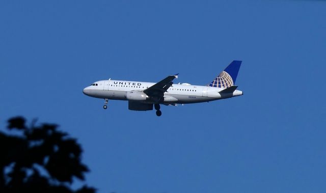 Boeing 737-200 (N928UA)